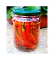 Pickled red hot chili 370ml